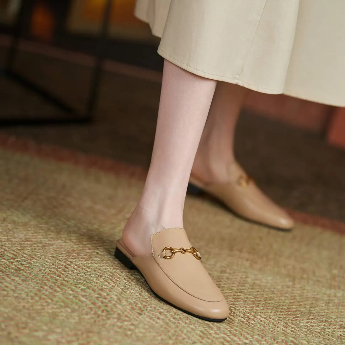 Arqa Mules for Women Almond Toe Leather Flats Slip-on Comfort Backless Loafers Buckle Mule Shoes