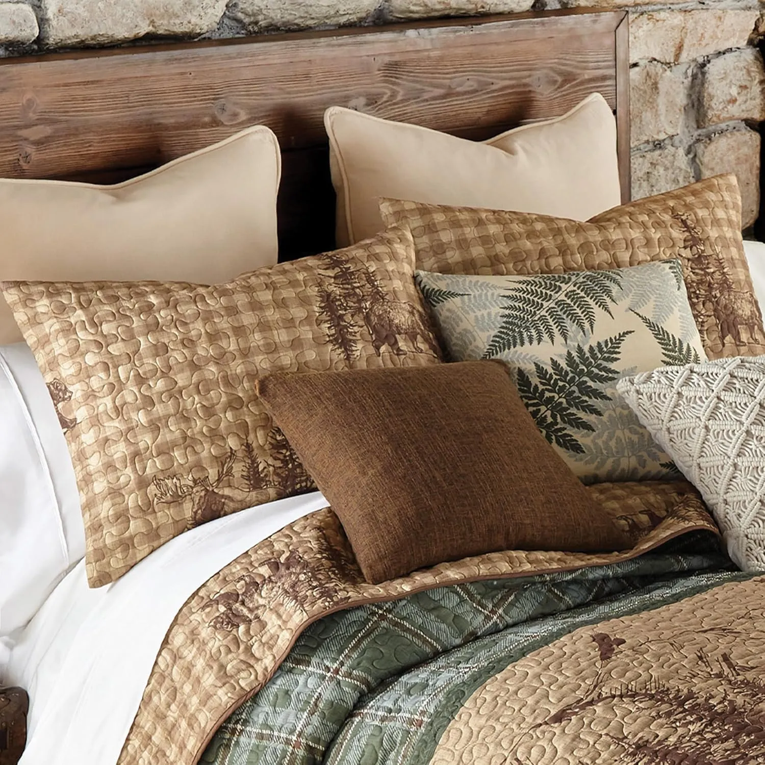 BLACK FOREST DECOR Woodland Sage Bear & Moose Wildlife Quilt Bed Set - Queen Size Lodge Bedroom Bedding with Mountain Wildlife Theme