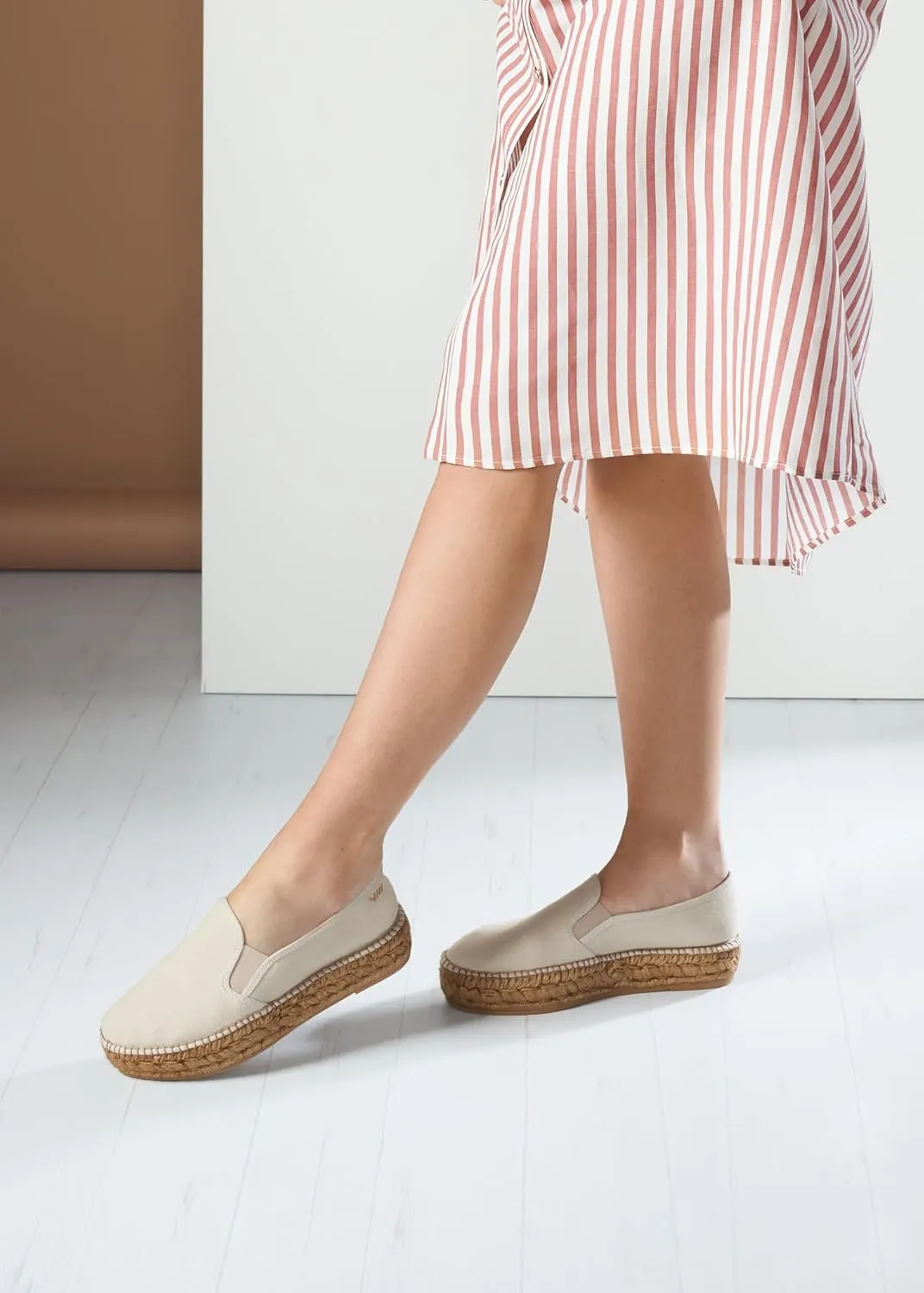 Castell Canvas Espadrille, Comfort and Style for Every Occasion, Size 6-11