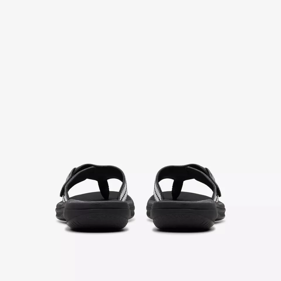 Clarks Women's Breeze Reyna H Black Pat 26182335