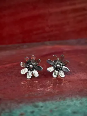 Daisy Stud