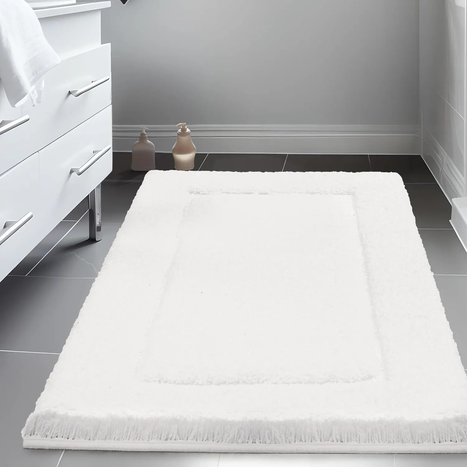 Deconovo Non-Slip Bath Mat - Ultra Soft, Quick Dry, Super Absorbent, Machine Washable, Premium Plush Rug for Bathroom & Shower - 24x17 Inch,Pure White