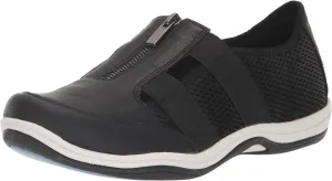 Easy Street Women's Yareli Sneaker
