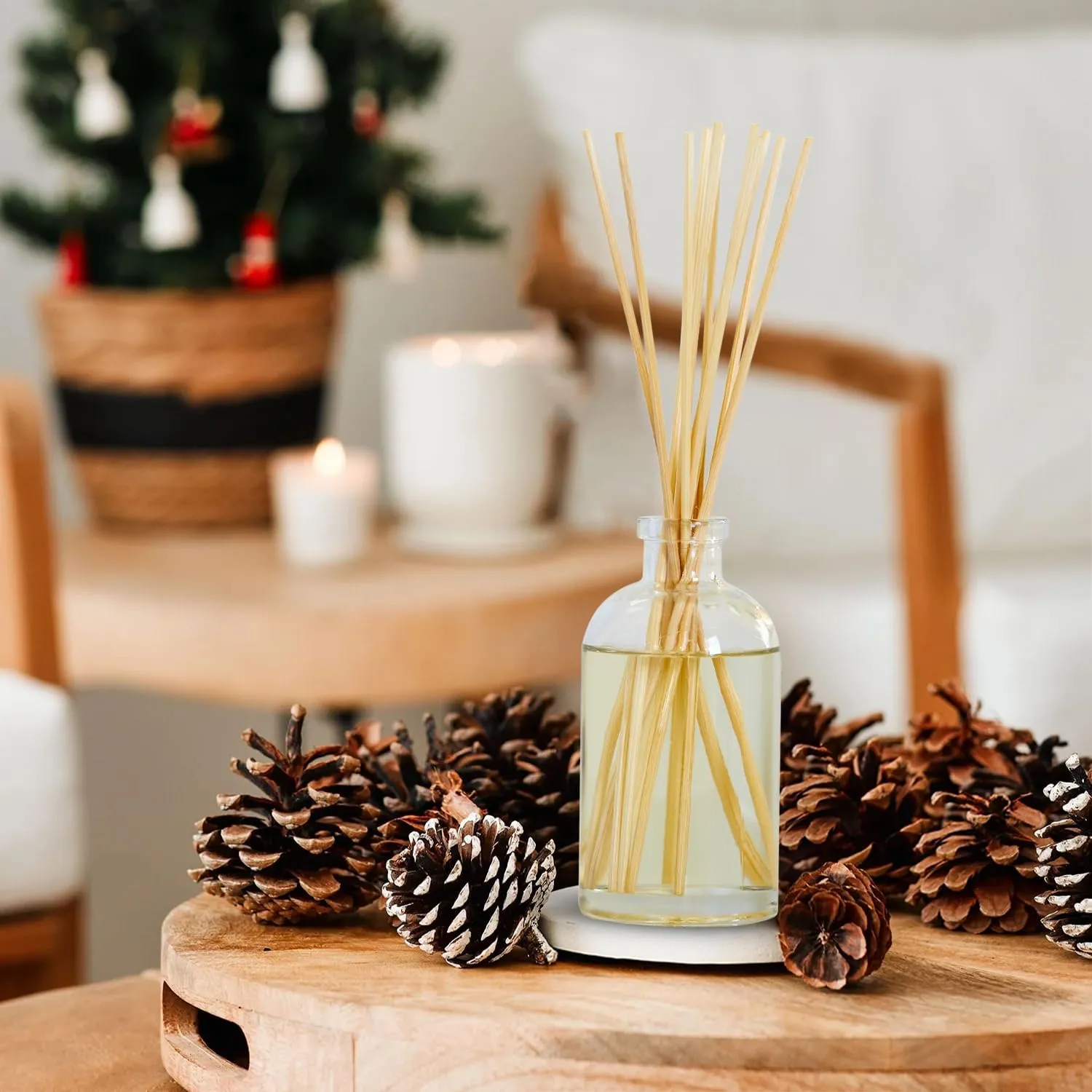 FIELD FLEUR Sea Salt 6oz. Diffuser is a Blend of California Lemon,Water Lily, White Jasmine,Driftwood & Rosewater, sea Salt,Watery Musk & Coconut Water. Diffuse time 4-6 Months. Made in The USA.