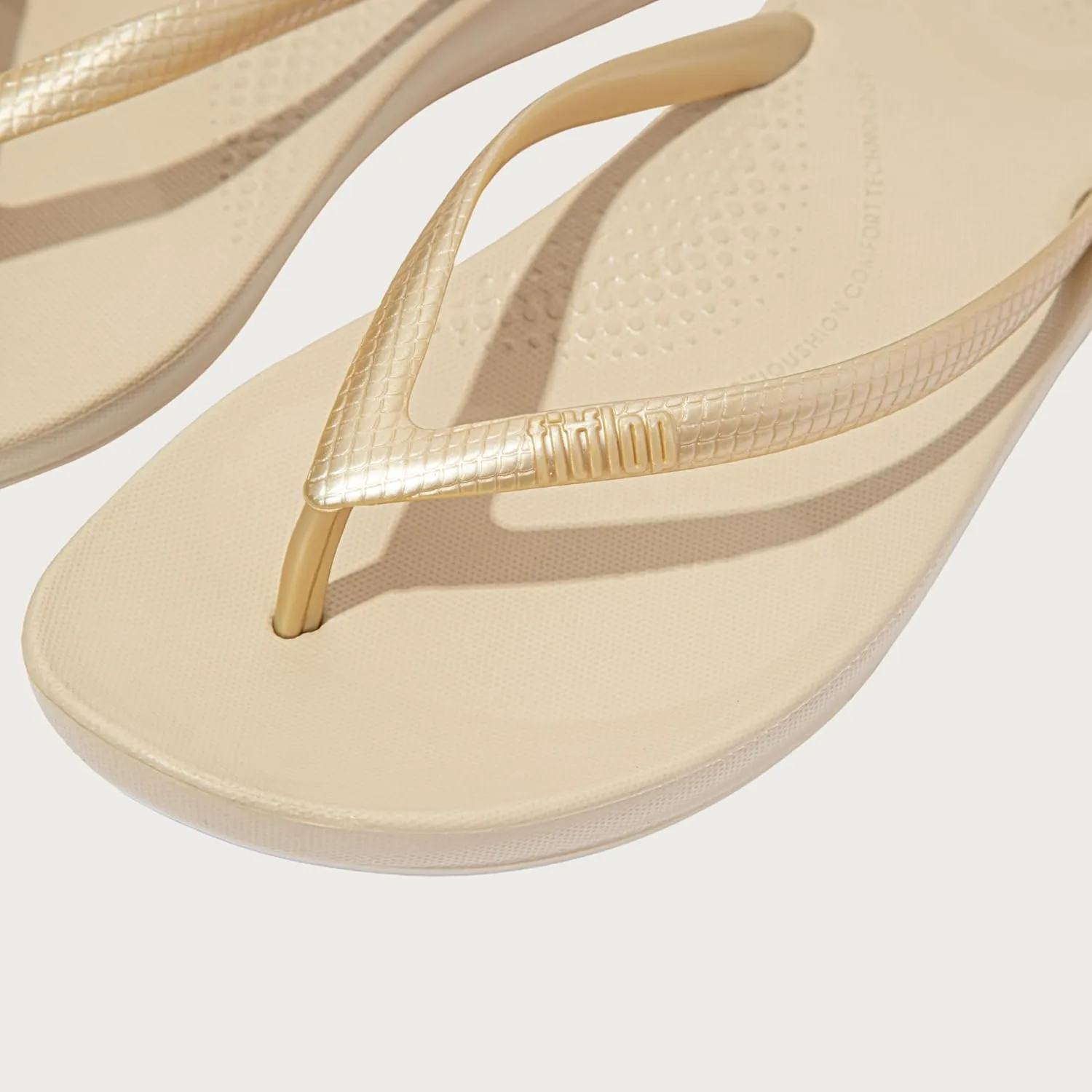 FitFlop iQushion Ergonomic Flip-Flops