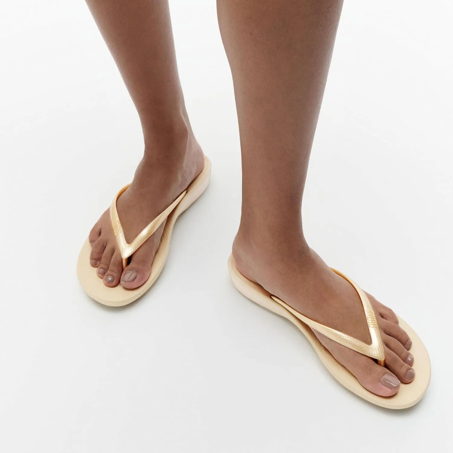 FitFlop iQushion Ergonomic Flip-Flops