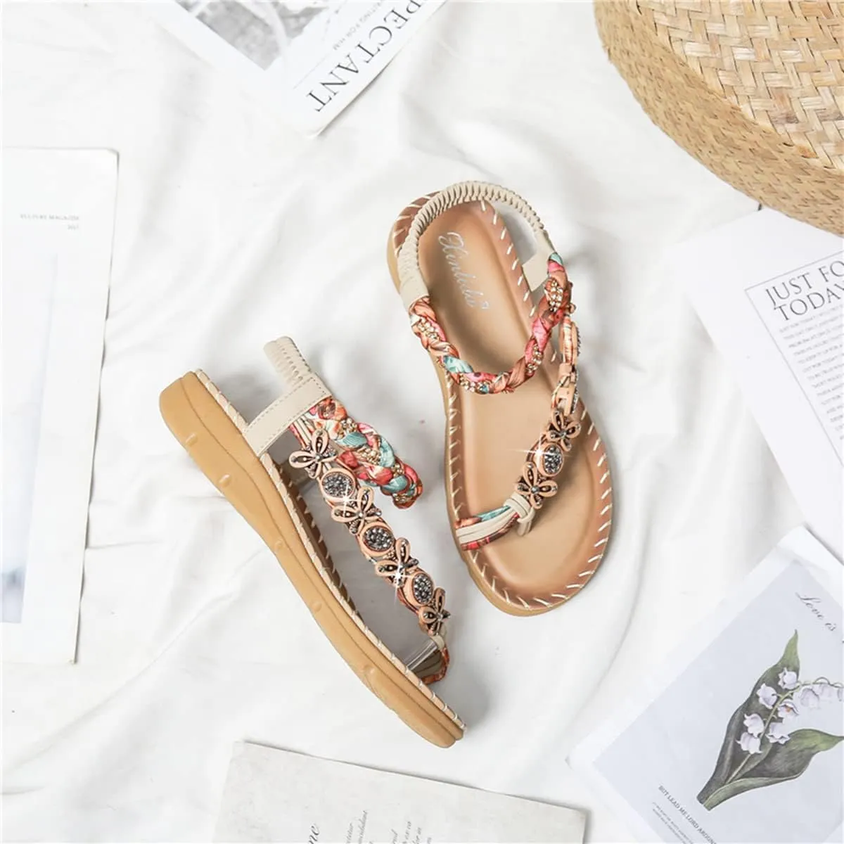 HNGHOU Women's Summer Sandals Casual Comfortable Bohemia Beach Flat Sandals Open Toe Ankle Crystal Gladiator Shoes