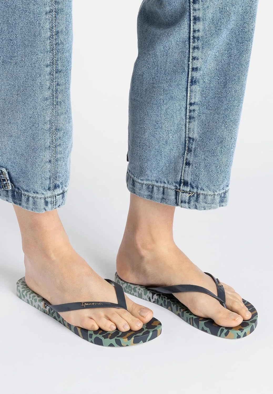 Ipanema Women's Flip-Flop