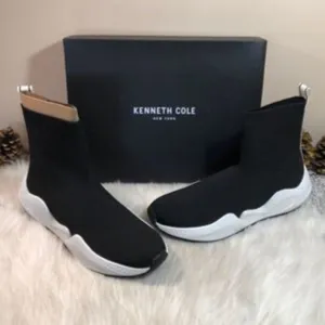 KENNETH COLE NEW YORK Stretch Knit Sneaker 11M