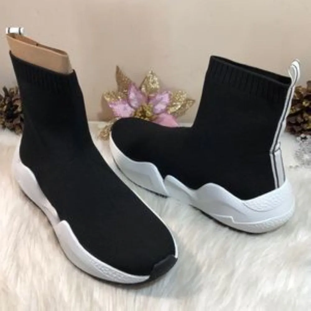 KENNETH COLE NEW YORK Stretch Knit Sneaker 11M