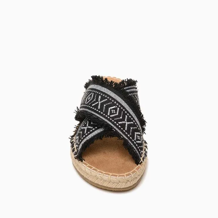 Minnetonka Women's Pepper Sandal