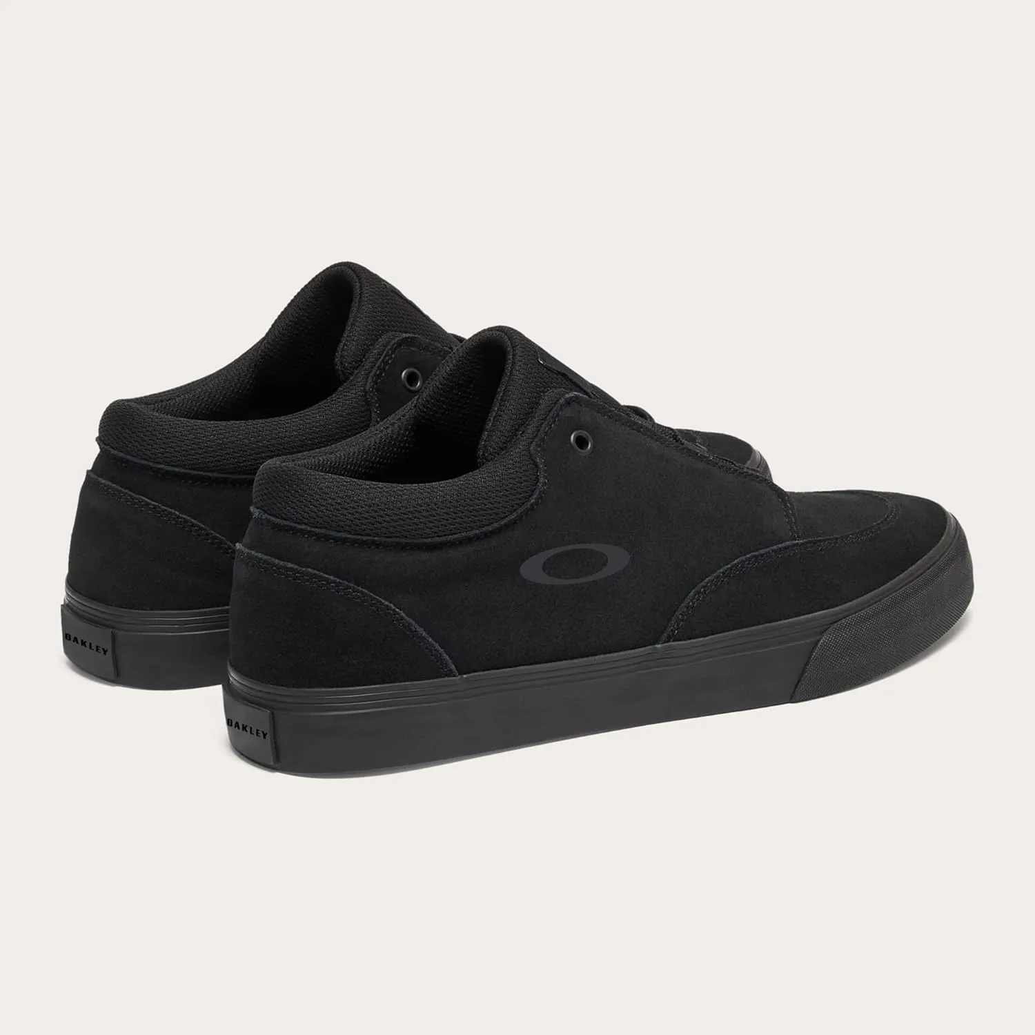 Oakley Men's Banks Low Sneaker