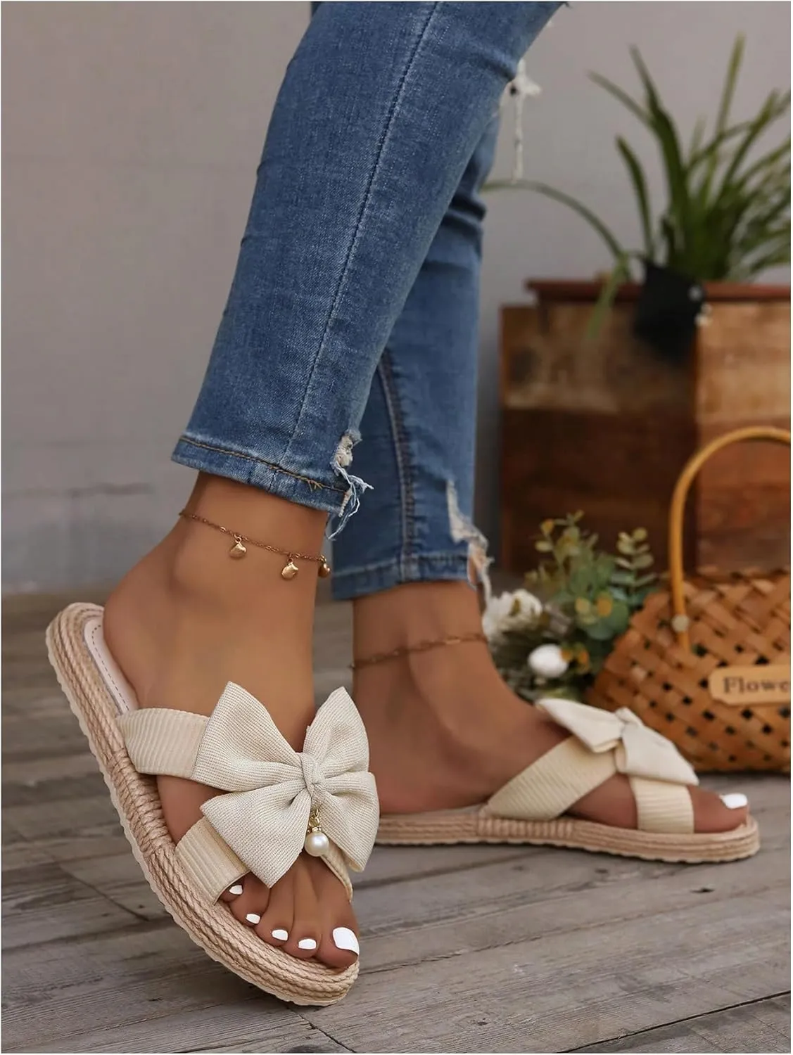 OYOANGLE Women's Bowknot Open Toe Espadrille Sandals Slide On Straw Flat Sandals Vacation Beach Slippers