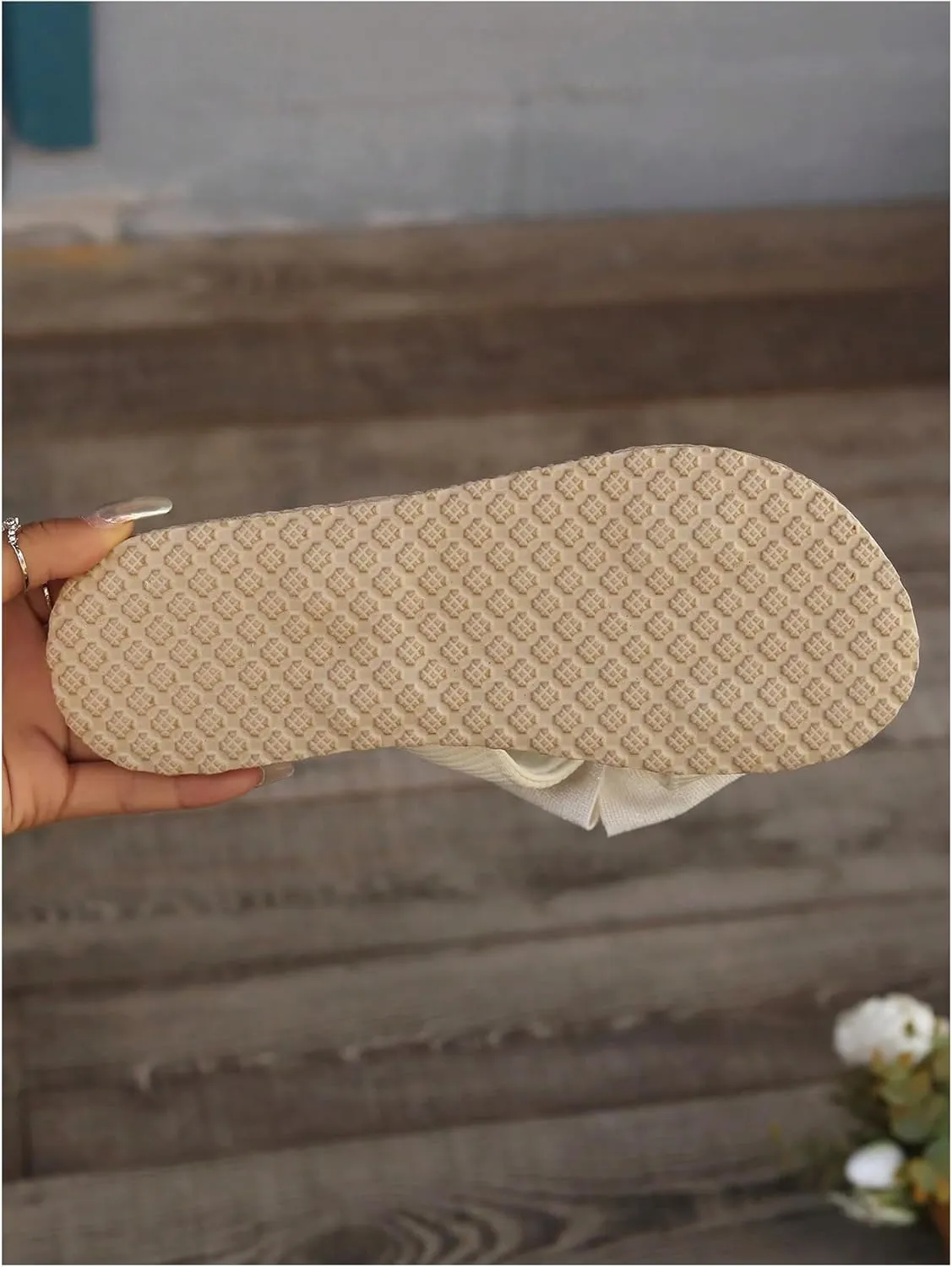 OYOANGLE Women's Bowknot Open Toe Espadrille Sandals Slide On Straw Flat Sandals Vacation Beach Slippers