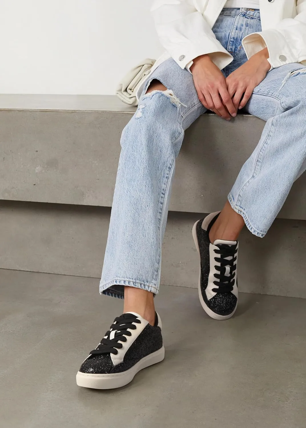 PARTY Women's Fashion Star Sneaker Lace Up Low Top Comfortable Cushioned Walking Shoes