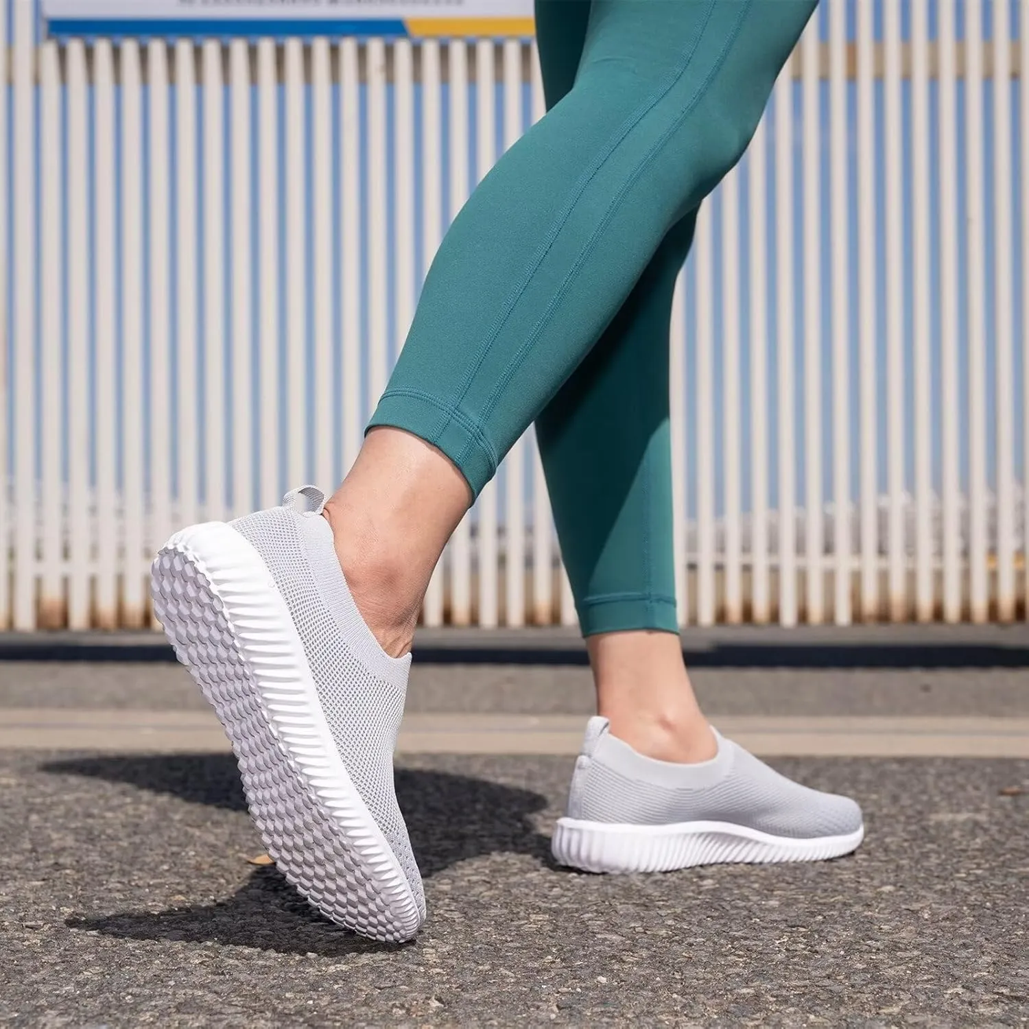 poemlady Walking Shoes Women Slip On Sneakers Knit Lightweight Comfortable Breathable Nurse Shoes for Work Travel