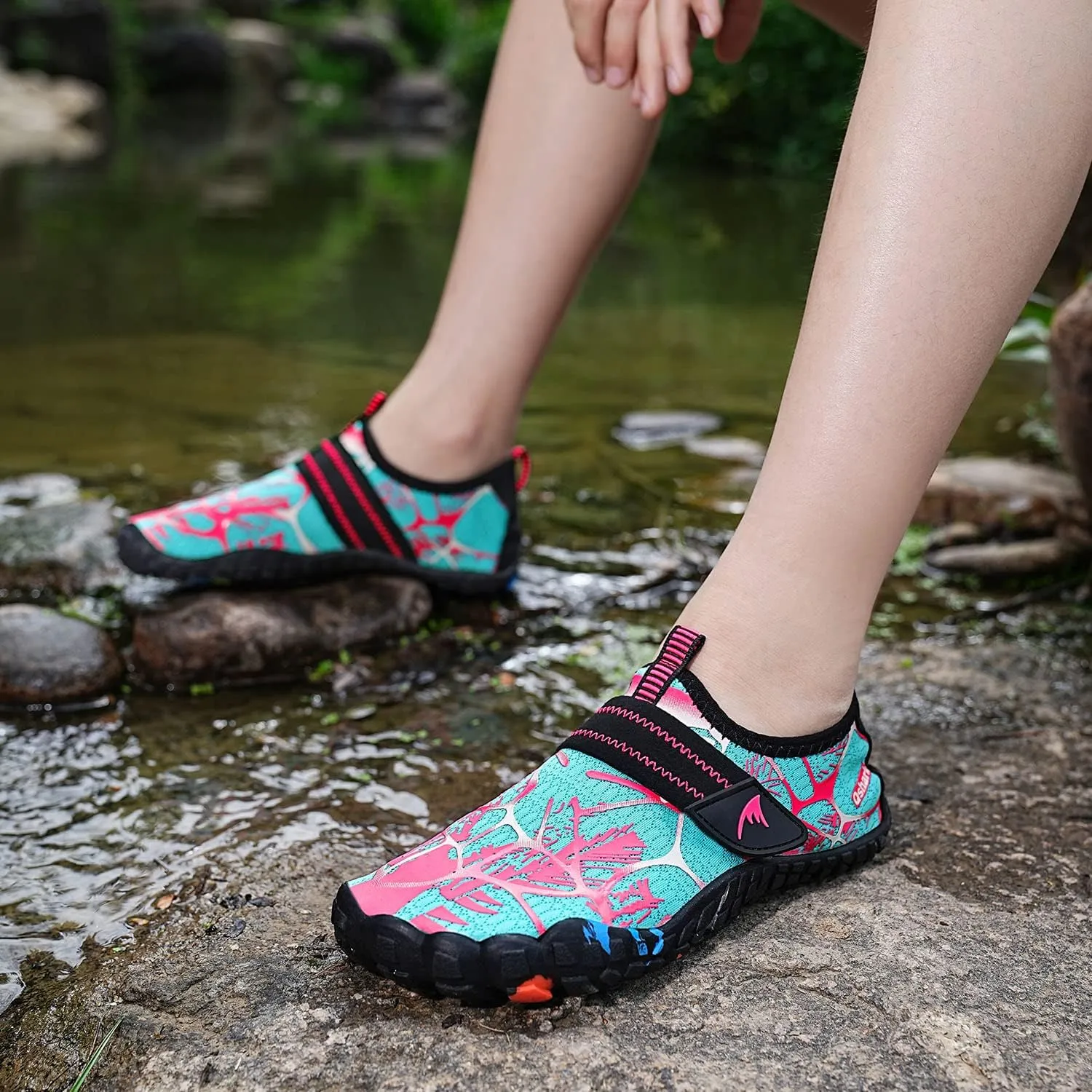 Quickshark Kids Water Shoes Boys Girls Barefoot Aqua Socks Outdoor Indoor Quick Dry Sandals Lightweight Slip On Walking Sneakers for Beach Pool Swim (Little Kid/Big Kid)