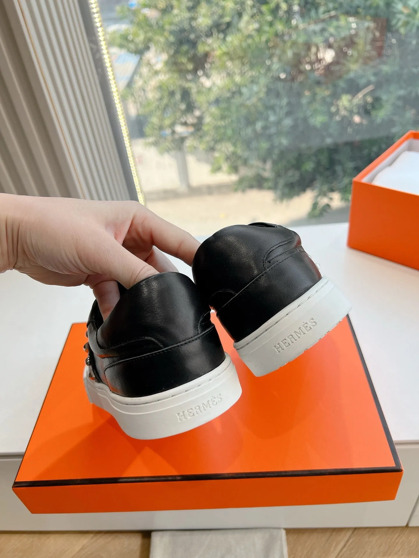 SE1567 Hermes Day Sneaker / Size5-10