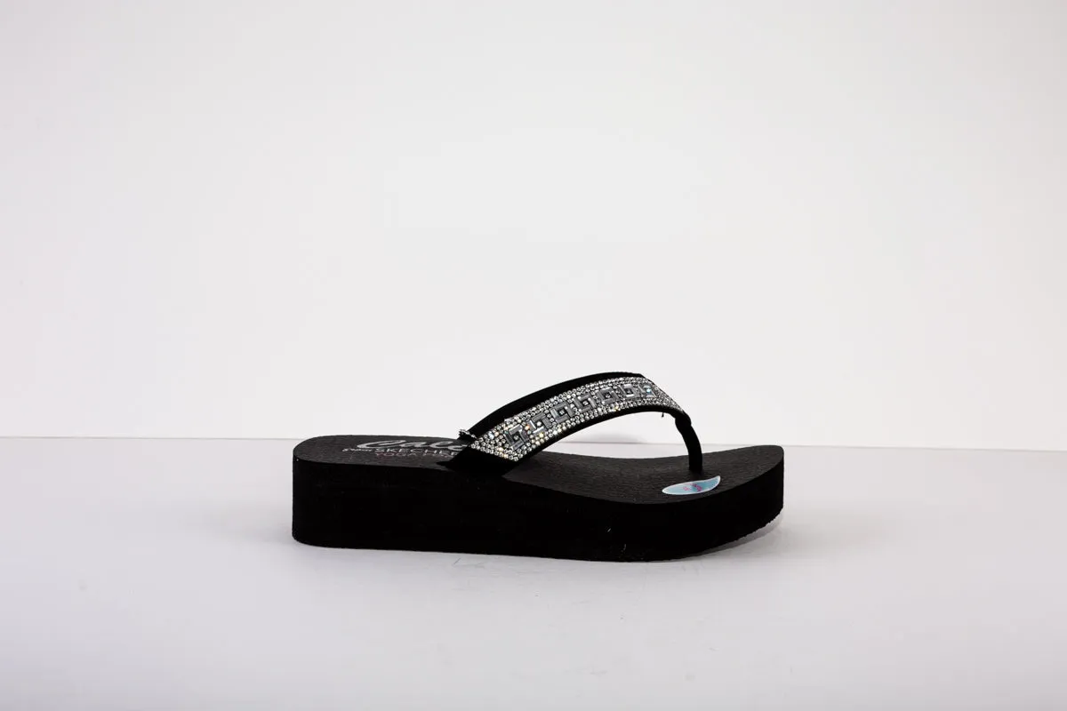 SKECHERS VINYASA-GEO QUEEN LOW WEDGE TOE-POST MULE - BLACK