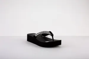 SKECHERS VINYASA-GEO QUEEN LOW WEDGE TOE-POST MULE - BLACK