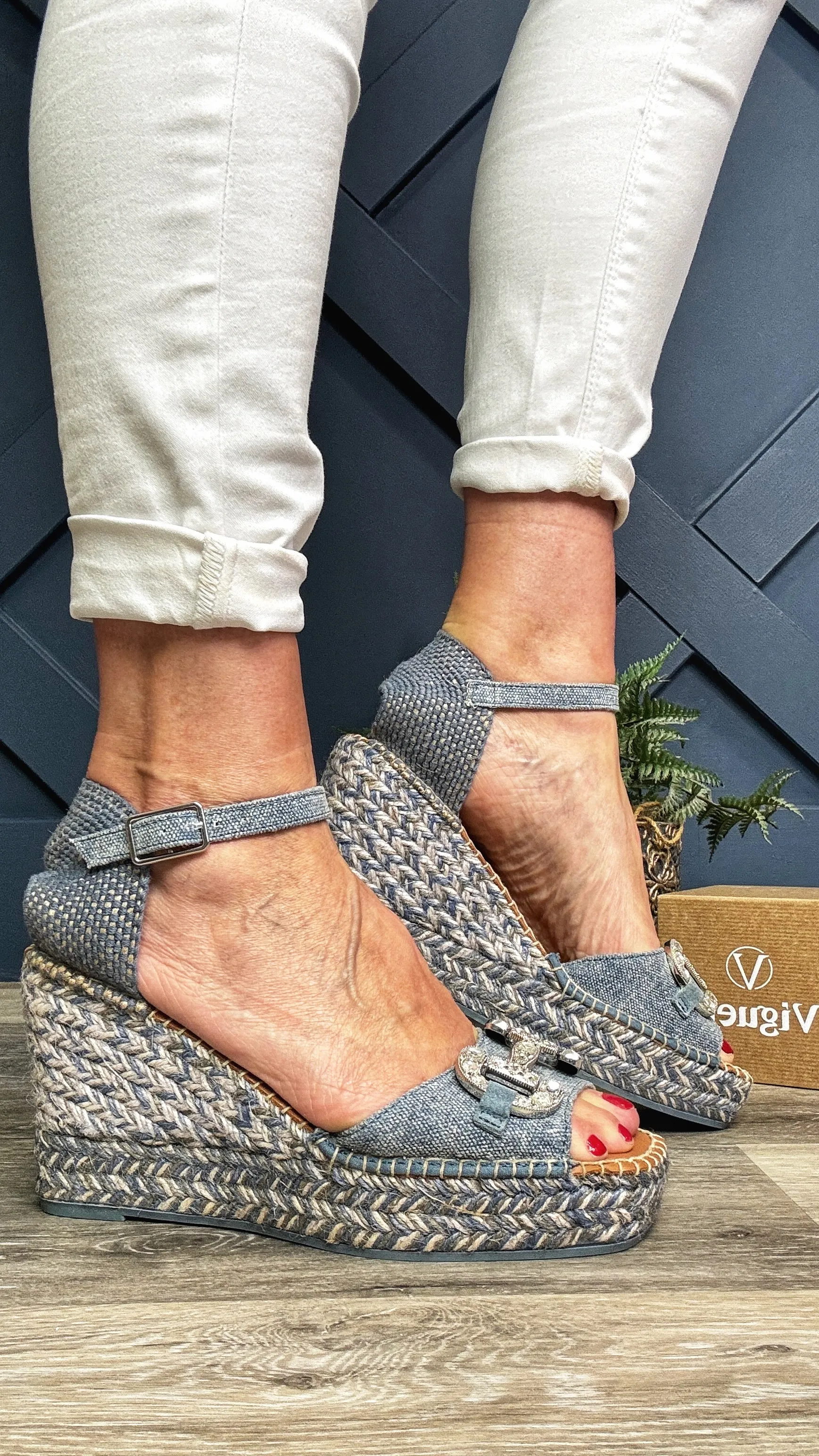 Viguera Denim Diamante Bow Wedge Espadrille