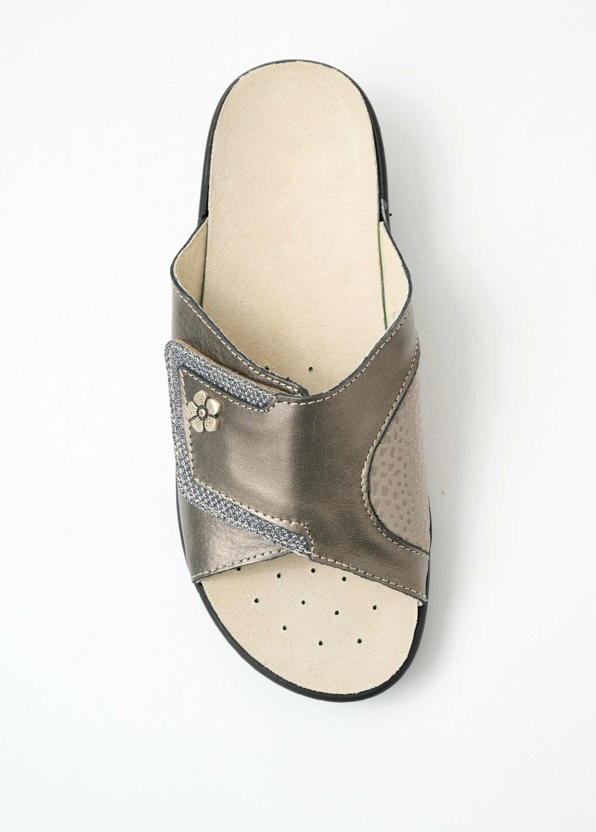 Wide leather mules
