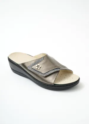 Wide leather mules