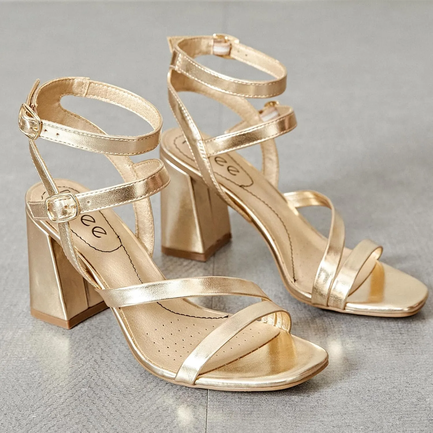 Women's Chunky Heeled Sandals - Square Open Toe Ankle Strappy Dressy Pump Heels Wedding Party Shoes for Women.