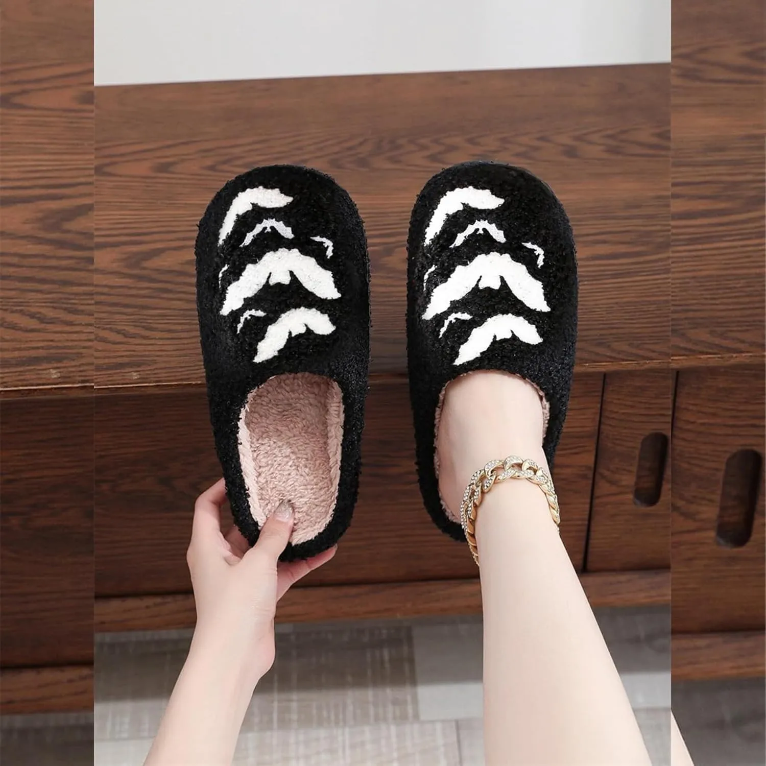 Womens Mens House Slippers Retro Comfy Warm Plush Slip on Fluffy Memory Foam Home Sippers for Winter Indoor Outdoor