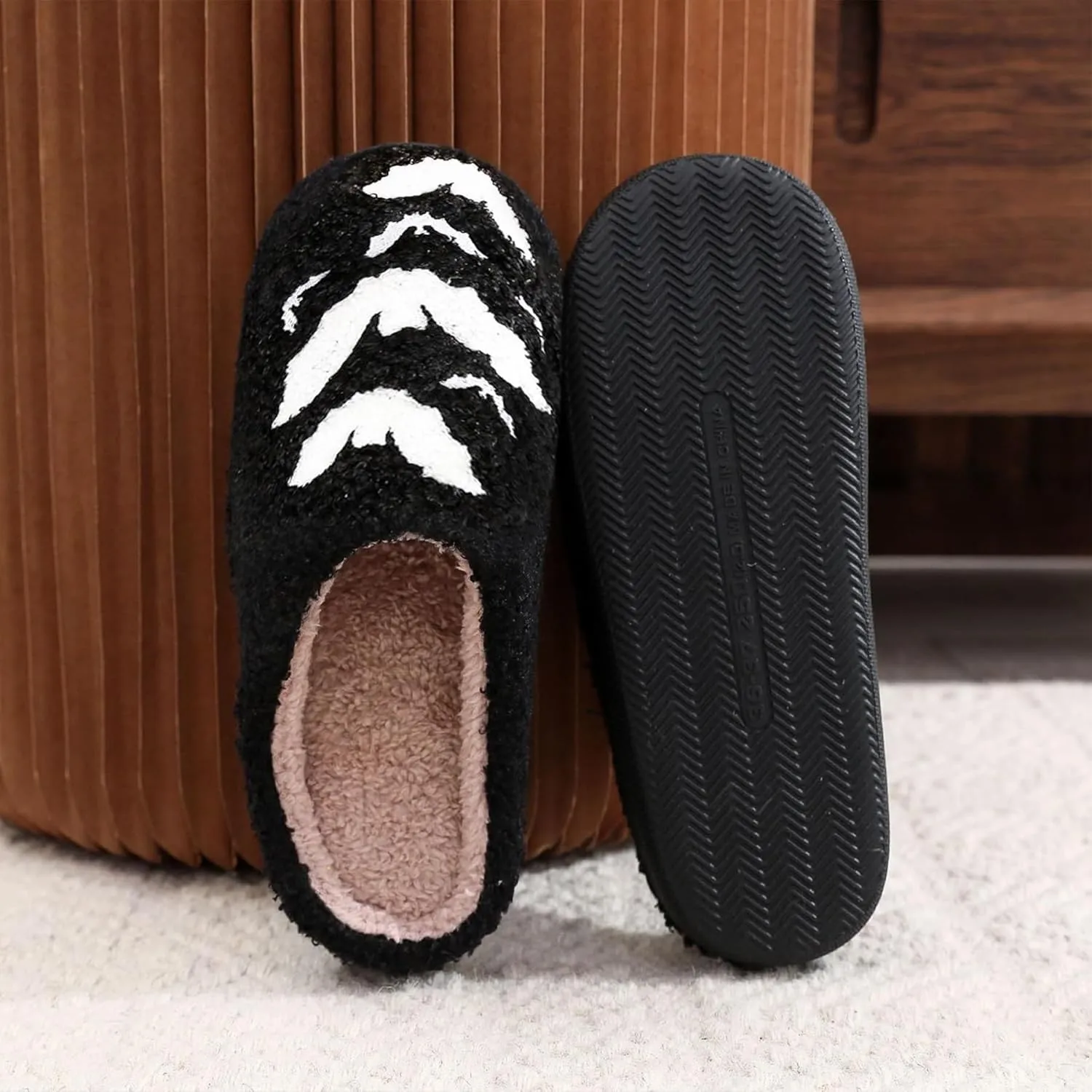 Womens Mens House Slippers Retro Comfy Warm Plush Slip on Fluffy Memory Foam Home Sippers for Winter Indoor Outdoor