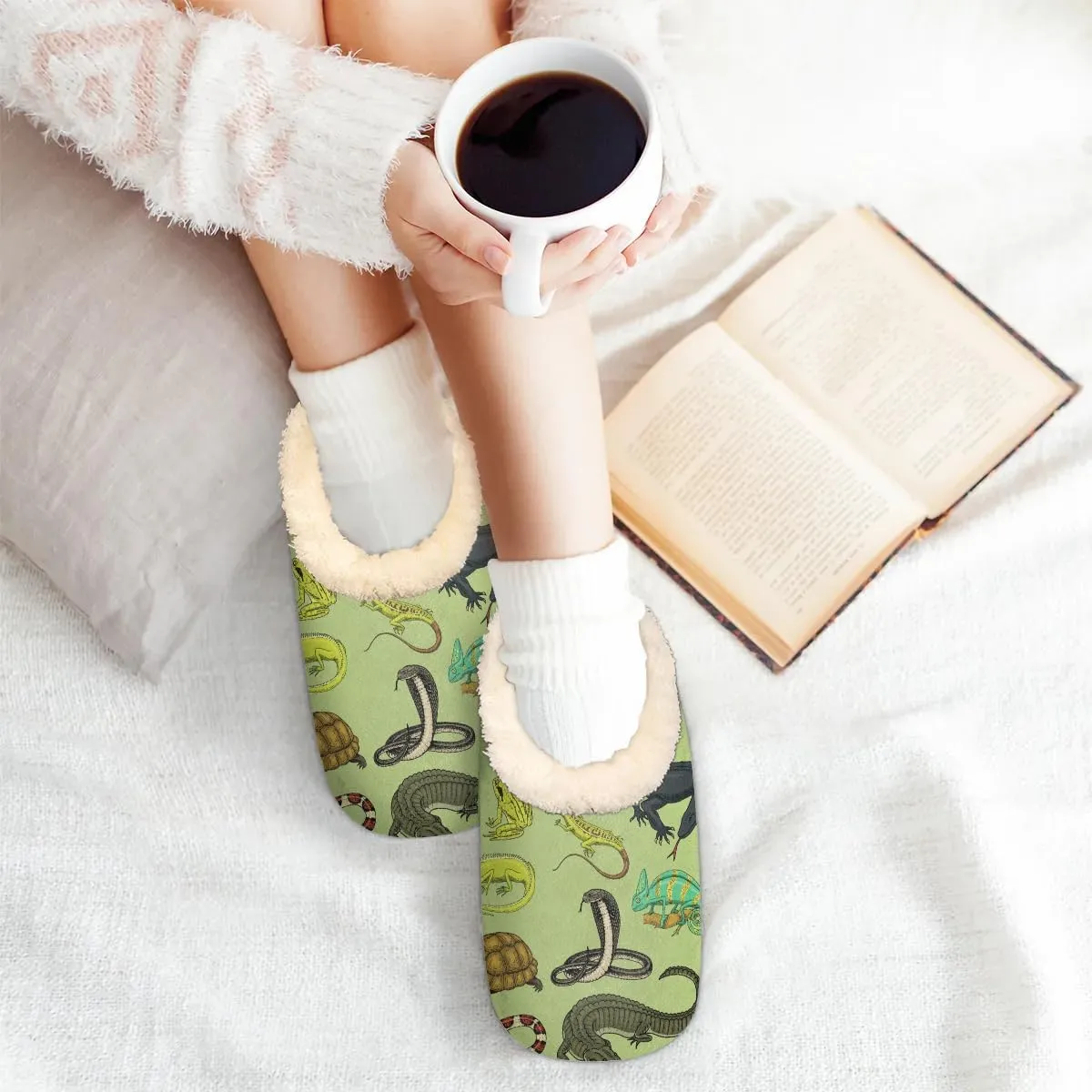 Women's Slippers Comfy Warm House Slippers for Women Men, Fuzzy Slip-on Plush Ladies Slippers Socks for Winter Bedroom Indoor and Outdoor