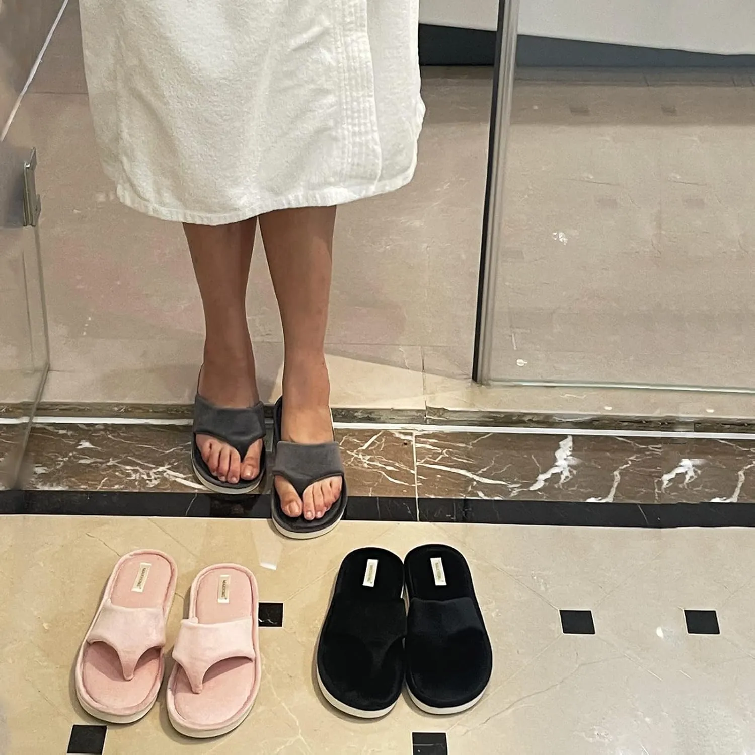 Women’s Thong Slippers with Memory Foam for Women Open Toe Slip on