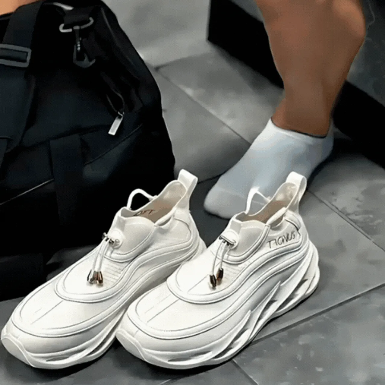 YOUTH LUXE CUSHIONED LOW TOPS CLOUD